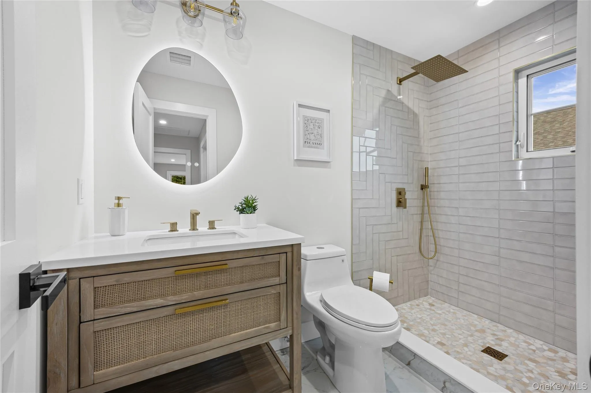 2439 Berkeley Place, Hempstead, NY, 4 Bedrooms Bedrooms, 8 Rooms Rooms,4 BathroomsBathrooms,Residential,For Rent,Berkeley Place,0,1054731 2439 Berkeley Place, Hempstead, NY, 4 Bedrooms Bedrooms, 8 Rooms Rooms,4 BathroomsBathrooms,Residential,For Rent,Berkeley Place,0,1054731