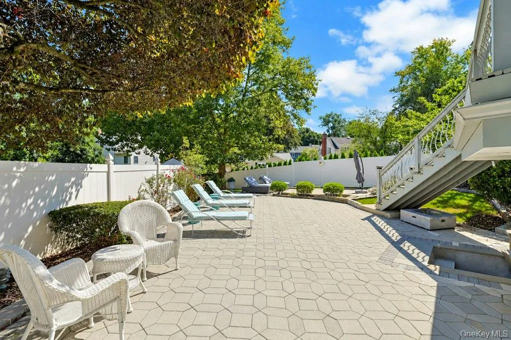 19 Maple Street, Eastchester, NY, 4 Bedrooms Bedrooms, 9 Rooms Rooms,2 BathroomsBathrooms,Residential,For Rent,Maple,0,1054733 19 Maple Street, Eastchester, NY, 4 Bedrooms Bedrooms, 9 Rooms Rooms,2 BathroomsBathrooms,Residential,For Rent,Maple,0,1054733