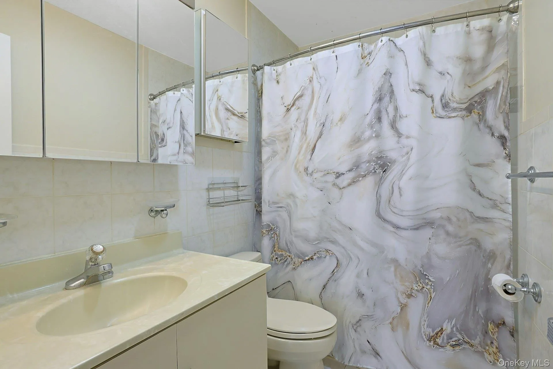 Hall full bath Hall full bath