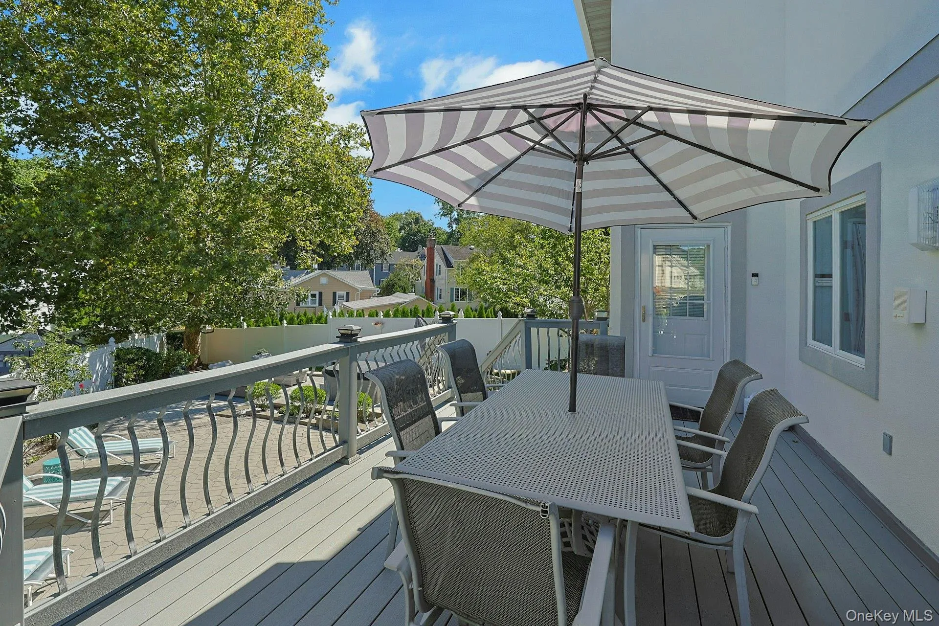 Perfect spot to dine! Perfect spot to dine!