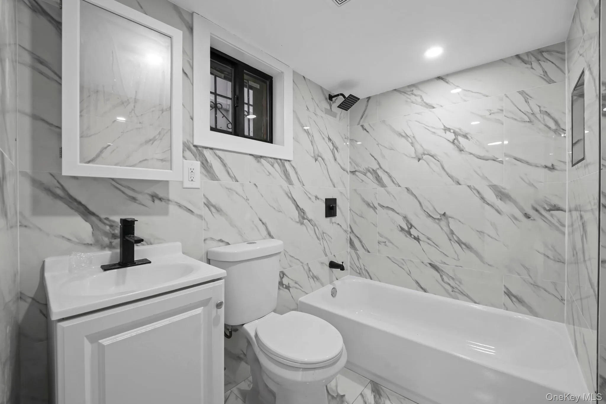 338 Thieriot Avenue, New York, NY, 3 Bedrooms Bedrooms, 12 Rooms Rooms,2 BathroomsBathrooms,Residential,For Rent,Thieriot,0,1054735 338 Thieriot Avenue, New York, NY, 3 Bedrooms Bedrooms, 12 Rooms Rooms,2 BathroomsBathrooms,Residential,For Rent,Thieriot,0,1054735