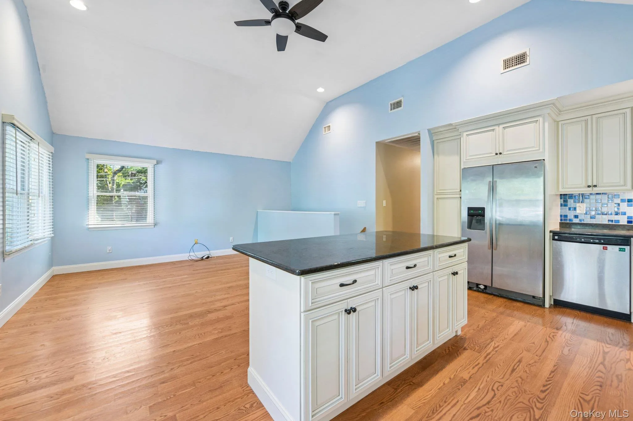 417 Echo Avenue, Brookhaven, NY, 3 Bedrooms Bedrooms, 6 Rooms Rooms,2 BathroomsBathrooms,Residential,For Rent,Echo,0,1054744 417 Echo Avenue, Brookhaven, NY, 3 Bedrooms Bedrooms, 6 Rooms Rooms,2 BathroomsBathrooms,Residential,For Rent,Echo,0,1054744