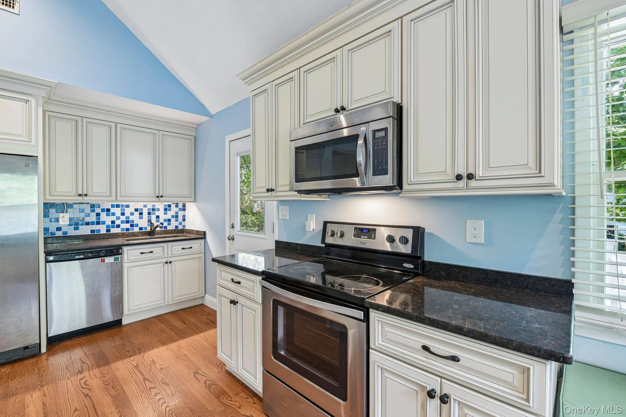 417 Echo Avenue, Brookhaven, NY, 3 Bedrooms Bedrooms, 6 Rooms Rooms,2 BathroomsBathrooms,Residential,For Rent,Echo,0,1054744 417 Echo Avenue, Brookhaven, NY, 3 Bedrooms Bedrooms, 6 Rooms Rooms,2 BathroomsBathrooms,Residential,For Rent,Echo,0,1054744