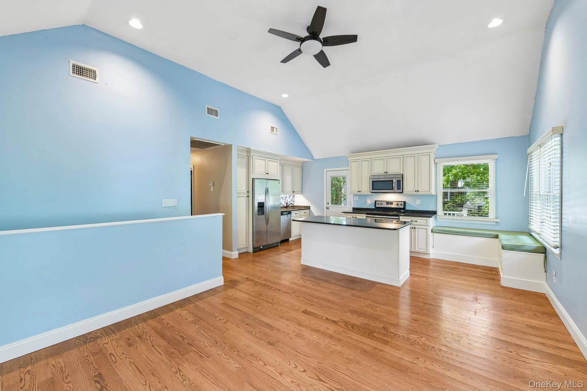 417 Echo Avenue, Brookhaven, NY, 3 Bedrooms Bedrooms, 6 Rooms Rooms,2 BathroomsBathrooms,Residential,For Rent,Echo,0,1054744 417 Echo Avenue, Brookhaven, NY, 3 Bedrooms Bedrooms, 6 Rooms Rooms,2 BathroomsBathrooms,Residential,For Rent,Echo,0,1054744