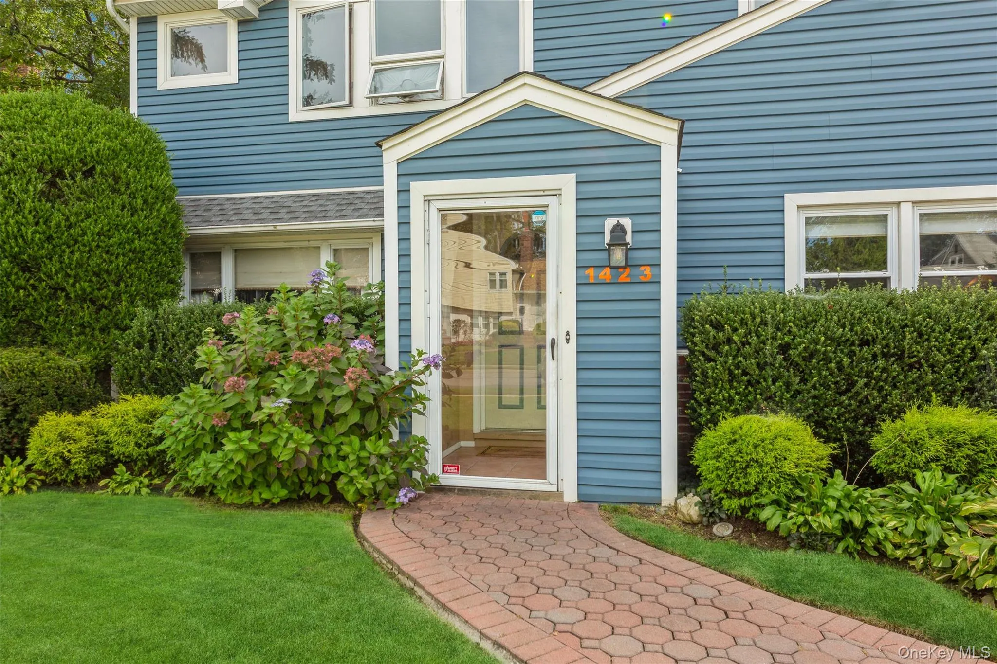 1423 Sturl Avenue, Hempstead, NY, 5 Bedrooms Bedrooms, 9 Rooms Rooms,2 BathroomsBathrooms,Residential,For Rent,Sturl,0,1054752 1423 Sturl Avenue, Hempstead, NY, 5 Bedrooms Bedrooms, 9 Rooms Rooms,2 BathroomsBathrooms,Residential,For Rent,Sturl,0,1054752