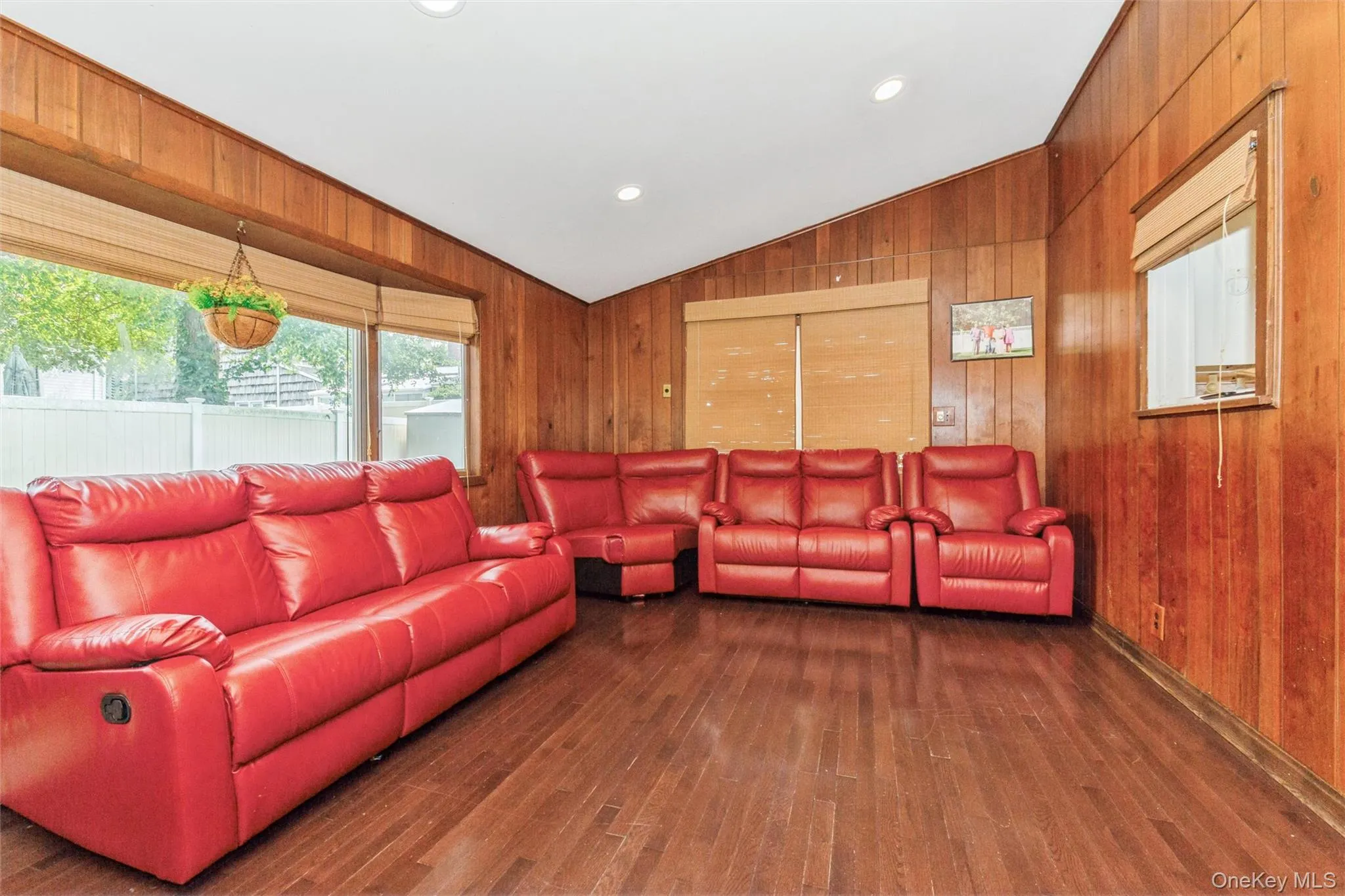 1423 Sturl Avenue, Hempstead, NY, 5 Bedrooms Bedrooms, 9 Rooms Rooms,2 BathroomsBathrooms,Residential,For Rent,Sturl,0,1054752 1423 Sturl Avenue, Hempstead, NY, 5 Bedrooms Bedrooms, 9 Rooms Rooms,2 BathroomsBathrooms,Residential,For Rent,Sturl,0,1054752