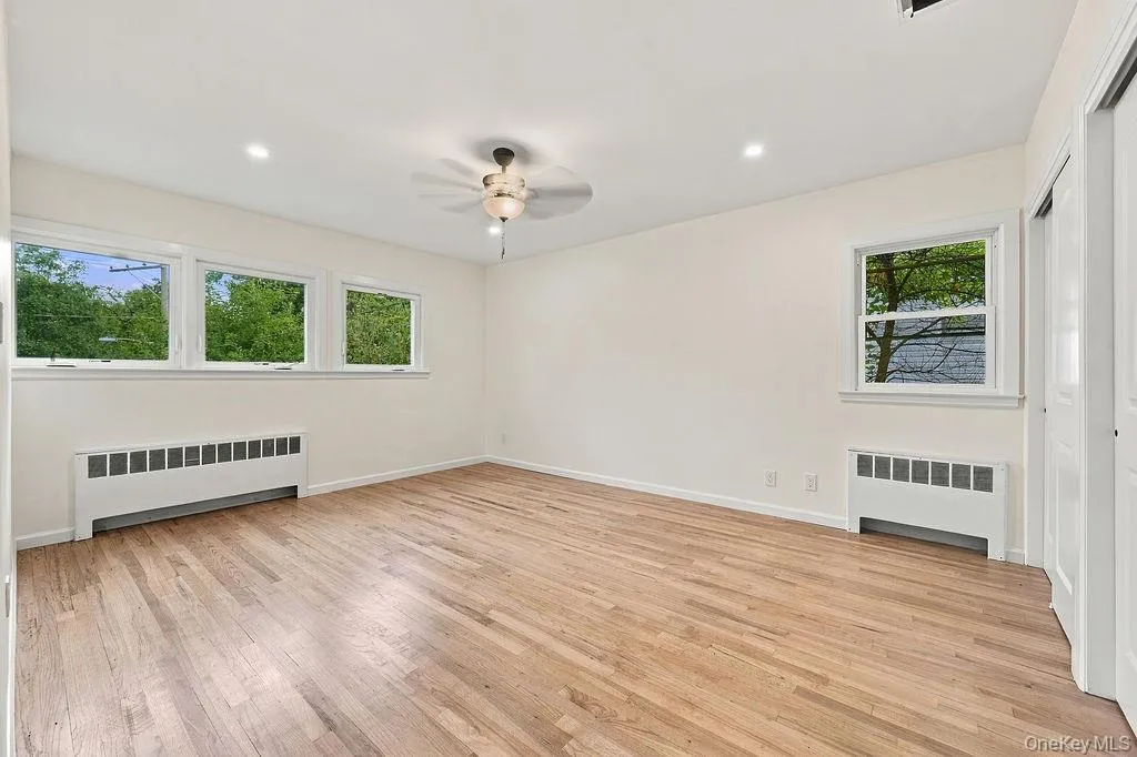 84 Middle Neck Road, North Hempstead, NY, 4 Bedrooms Bedrooms, 7 Rooms Rooms,2 BathroomsBathrooms,Residential,For Rent,Middle Neck,0,1054753 84 Middle Neck Road, North Hempstead, NY, 4 Bedrooms Bedrooms, 7 Rooms Rooms,2 BathroomsBathrooms,Residential,For Rent,Middle Neck,0,1054753