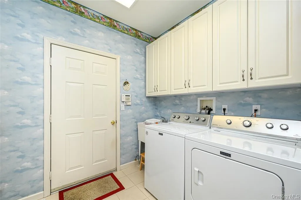 828 Pondview Road, Riverhead, NY, 4 Bedrooms Bedrooms, 7 Rooms Rooms,3 BathroomsBathrooms,Residential,For Rent,Pondview,0,1054756 828 Pondview Road, Riverhead, NY, 4 Bedrooms Bedrooms, 7 Rooms Rooms,3 BathroomsBathrooms,Residential,For Rent,Pondview,0,1054756