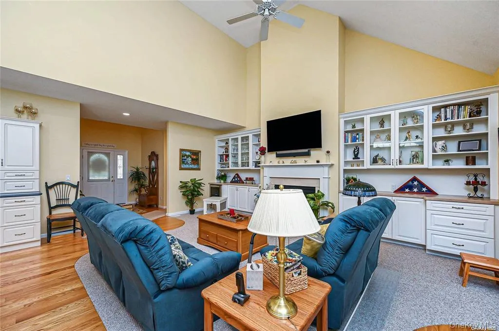 828 Pondview Road, Riverhead, NY, 4 Bedrooms Bedrooms, 7 Rooms Rooms,3 BathroomsBathrooms,Residential,For Rent,Pondview,0,1054756 828 Pondview Road, Riverhead, NY, 4 Bedrooms Bedrooms, 7 Rooms Rooms,3 BathroomsBathrooms,Residential,For Rent,Pondview,0,1054756