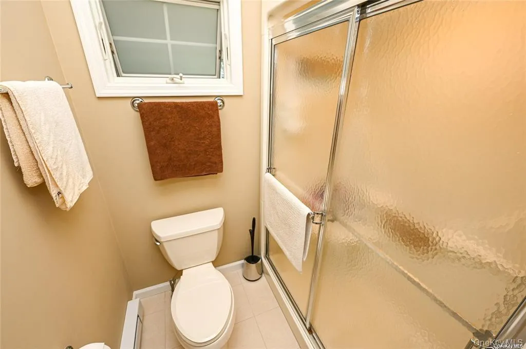 828 Pondview Road, Riverhead, NY, 4 Bedrooms Bedrooms, 7 Rooms Rooms,3 BathroomsBathrooms,Residential,For Rent,Pondview,0,1054756 828 Pondview Road, Riverhead, NY, 4 Bedrooms Bedrooms, 7 Rooms Rooms,3 BathroomsBathrooms,Residential,For Rent,Pondview,0,1054756