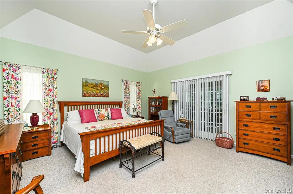828 Pondview Road, Riverhead, NY, 4 Bedrooms Bedrooms, 7 Rooms Rooms,3 BathroomsBathrooms,Residential,For Rent,Pondview,0,1054756 828 Pondview Road, Riverhead, NY, 4 Bedrooms Bedrooms, 7 Rooms Rooms,3 BathroomsBathrooms,Residential,For Rent,Pondview,0,1054756