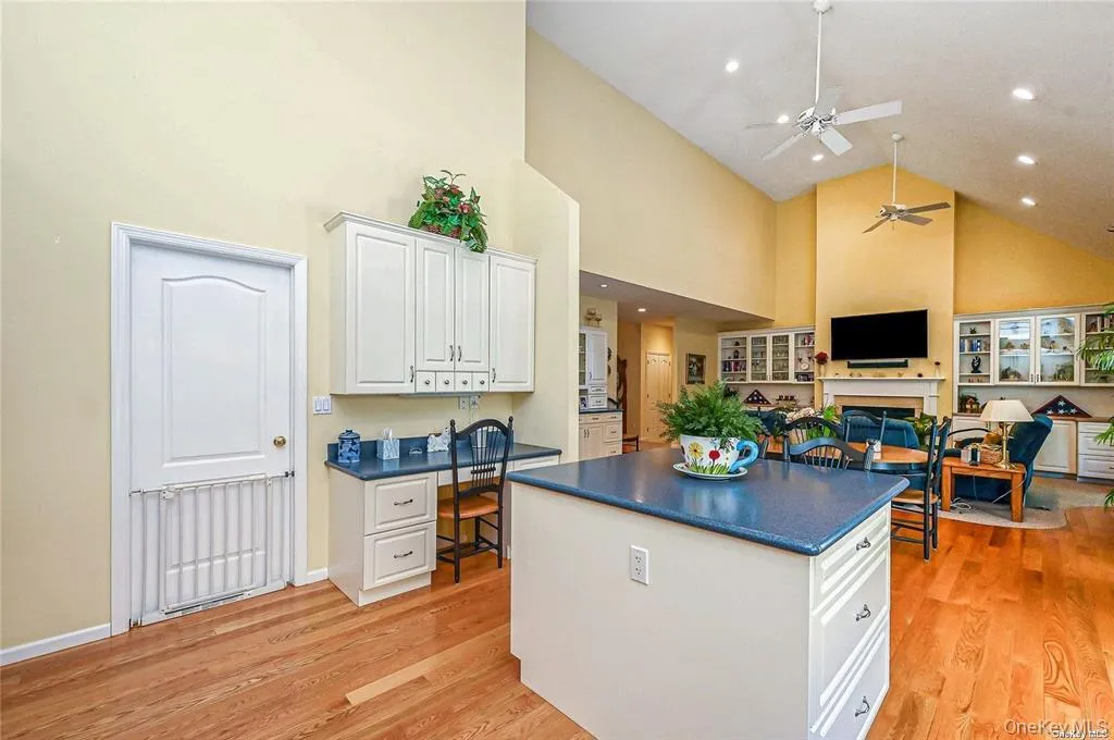 828 Pondview Road, Riverhead, NY, 4 Bedrooms Bedrooms, 7 Rooms Rooms,3 BathroomsBathrooms,Residential,For Rent,Pondview,0,1054756 828 Pondview Road, Riverhead, NY, 4 Bedrooms Bedrooms, 7 Rooms Rooms,3 BathroomsBathrooms,Residential,For Rent,Pondview,0,1054756