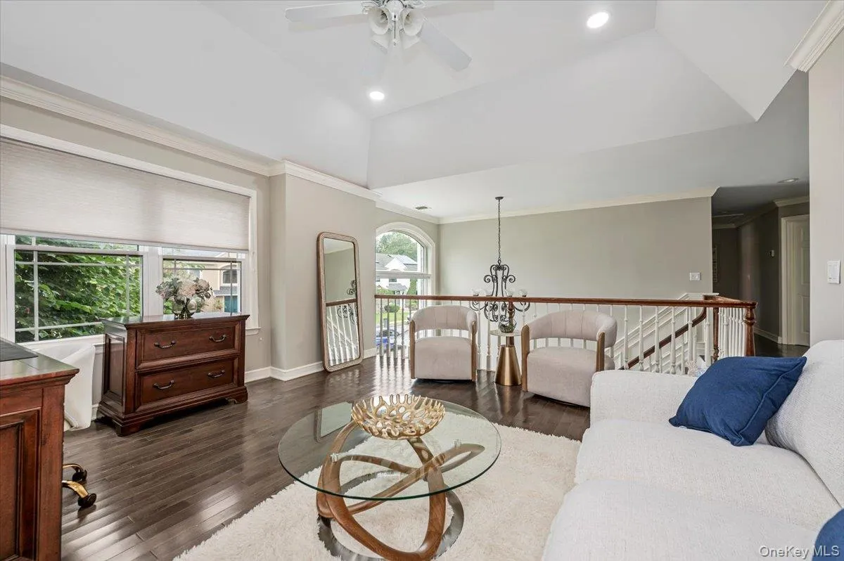 2nd Floor Loft - Can easily be converted to 4th Bedroom 2nd Floor Loft - Can easily be converted to 4th Bedroom