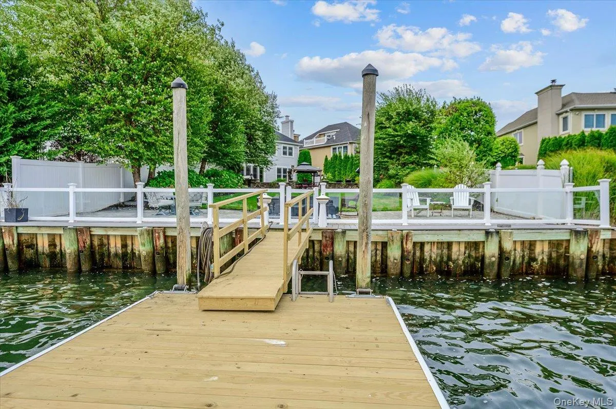 New Dock w space for 2 boats New Dock w space for 2 boats