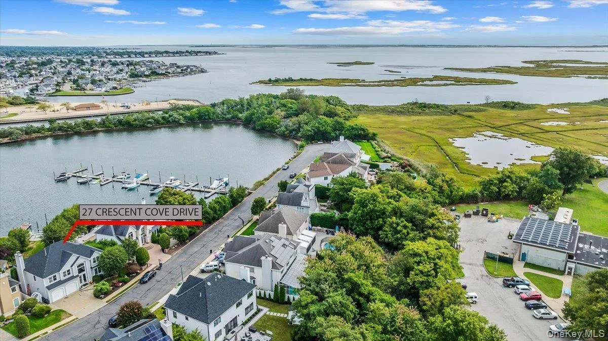 27 Crescent Cove Drive, Hempstead, NY, 3 Bedrooms Bedrooms, 8 Rooms Rooms,2 BathroomsBathrooms,Residential,For Rent,Crescent Cove,0,1054757 27 Crescent Cove Drive, Hempstead, NY, 3 Bedrooms Bedrooms, 8 Rooms Rooms,2 BathroomsBathrooms,Residential,For Rent,Crescent Cove,0,1054757