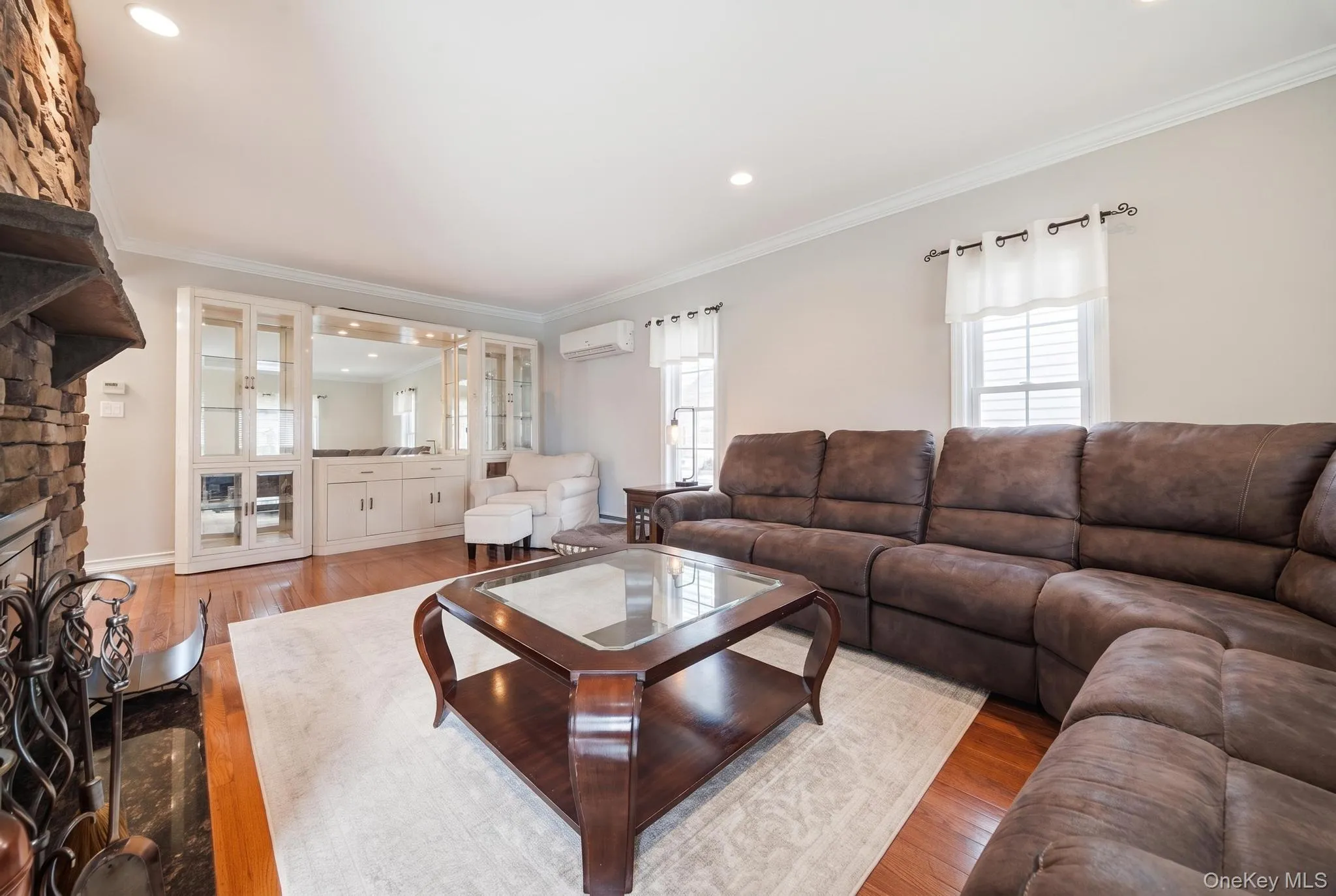 458 Wilson Street, Hempstead, NY, 4 Bedrooms Bedrooms, 9 Rooms Rooms,3 BathroomsBathrooms,Residential,For Rent,Wilson,0,1054758 458 Wilson Street, Hempstead, NY, 4 Bedrooms Bedrooms, 9 Rooms Rooms,3 BathroomsBathrooms,Residential,For Rent,Wilson,0,1054758