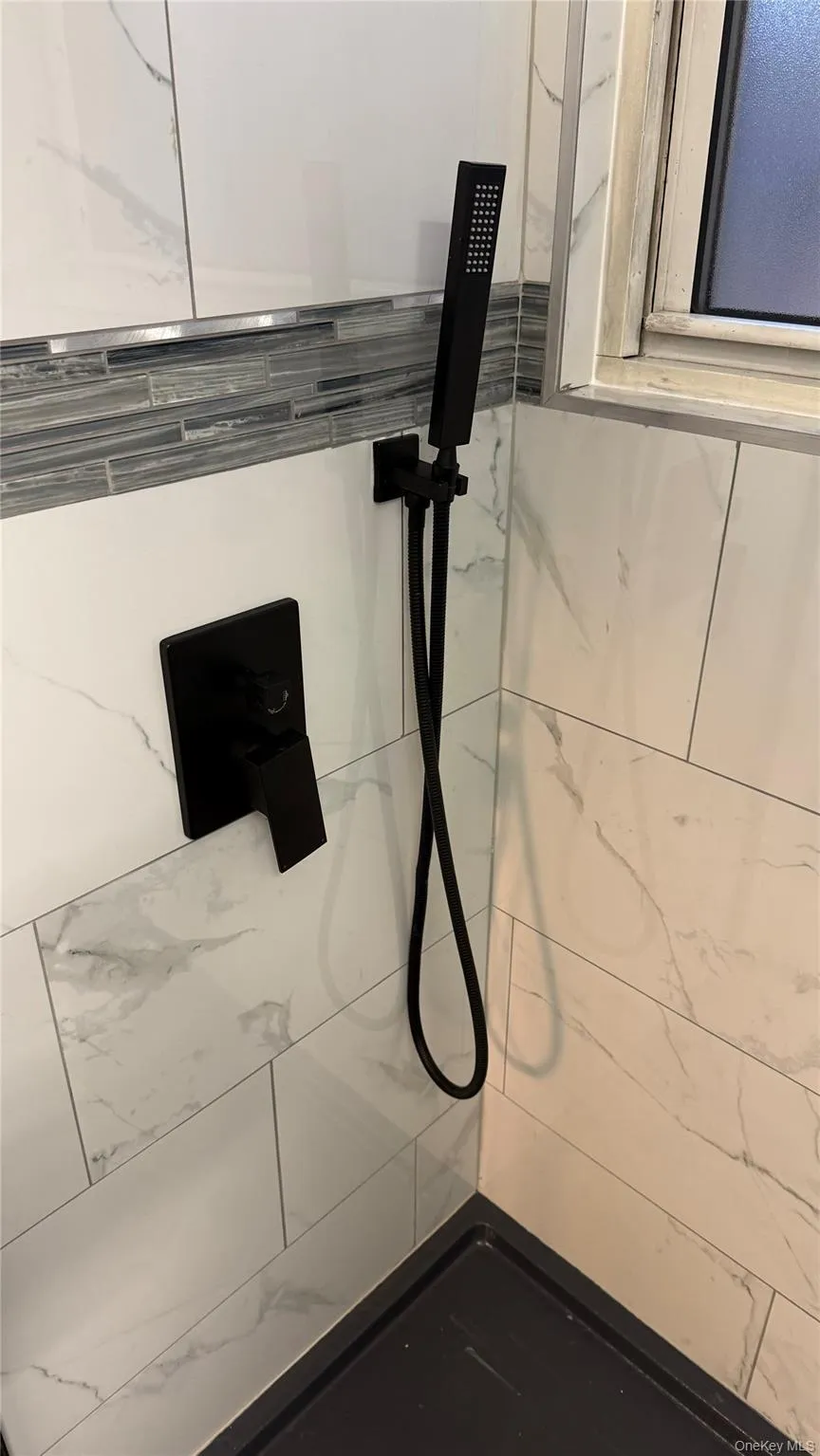 1850 Oliver Avenue, Hempstead, NY, 2 Bedrooms Bedrooms, 4 Rooms Rooms,1 BathroomBathrooms,Residential Lease,For Rent,Oliver,0,1054759 1850 Oliver Avenue, Hempstead, NY, 2 Bedrooms Bedrooms, 4 Rooms Rooms,1 BathroomBathrooms,Residential Lease,For Rent,Oliver,0,1054759