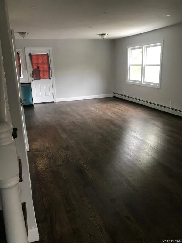 13731 132nd Avenue, New York, NY, 3 Bedroom Bedrooms, 9 Room Rooms,1 BathroomBathrooms,Residential Lease,For Rent,132nd,0,1054762 13731 132nd Avenue, New York, NY, 3 Bedroom Bedrooms, 9 Room Rooms,1 BathroomBathrooms,Residential Lease,For Rent,132nd,0,1054762