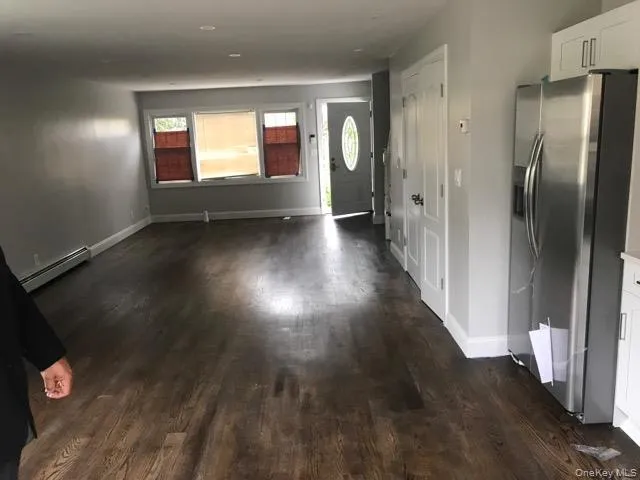 13731 132nd Avenue, New York, NY, 3 Bedroom Bedrooms, 9 Room Rooms,1 BathroomBathrooms,Residential Lease,For Rent,132nd,0,1054762 13731 132nd Avenue, New York, NY, 3 Bedroom Bedrooms, 9 Room Rooms,1 BathroomBathrooms,Residential Lease,For Rent,132nd,0,1054762