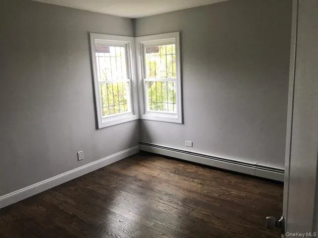 13731 132nd Avenue, New York, NY, 3 Bedroom Bedrooms, 9 Room Rooms,1 BathroomBathrooms,Residential Lease,For Rent,132nd,0,1054762 13731 132nd Avenue, New York, NY, 3 Bedroom Bedrooms, 9 Room Rooms,1 BathroomBathrooms,Residential Lease,For Rent,132nd,0,1054762