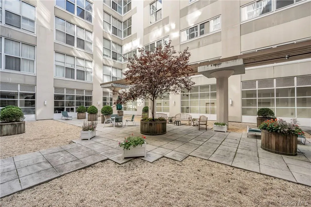 Outdoor Courtyard Outdoor Courtyard