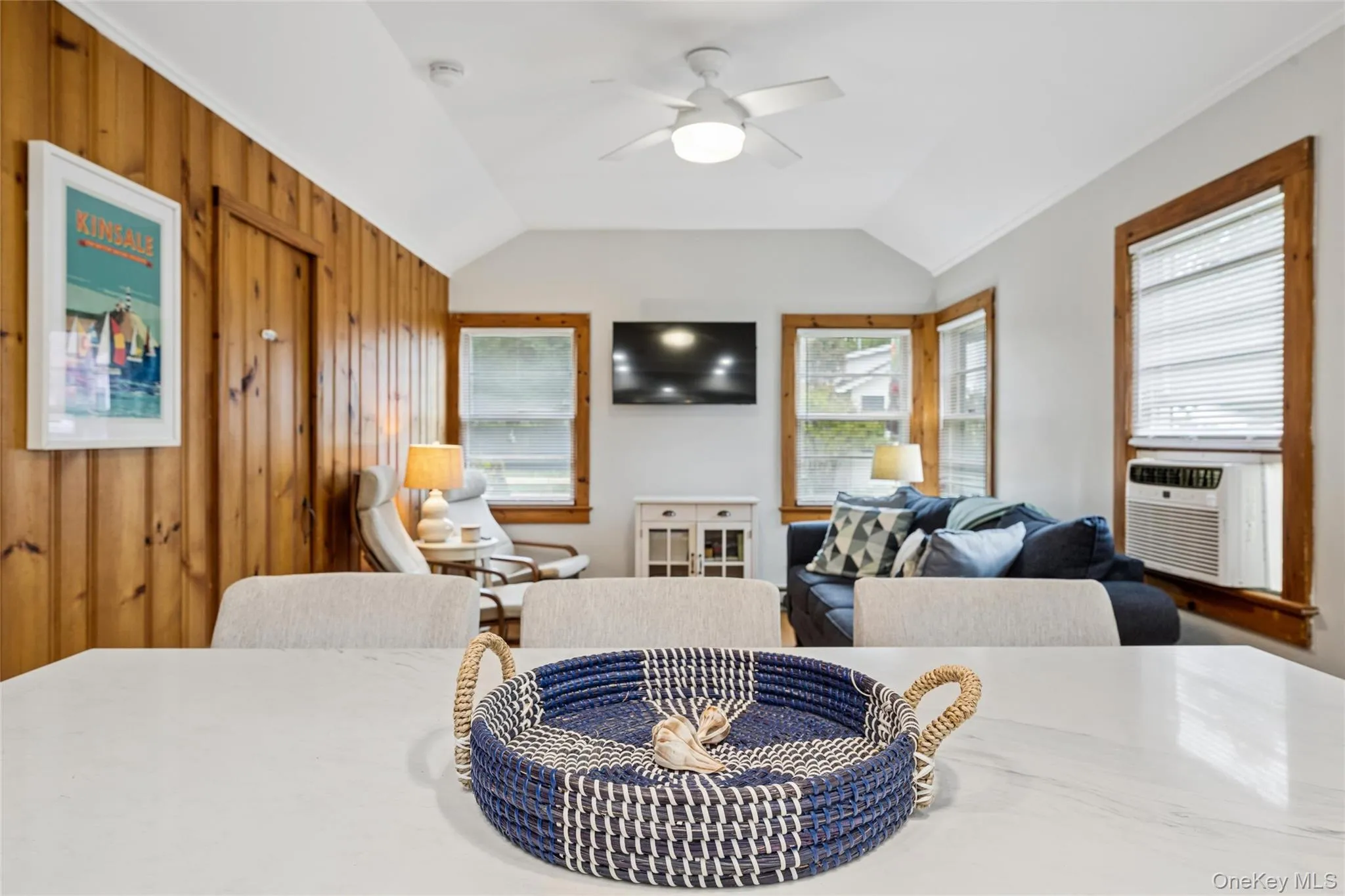 43 Kirby Lane, Riverhead, NY, 2 Bedrooms Bedrooms, 4 Rooms Rooms,1 BathroomBathrooms,Residential,For Rent,Kirby,0,1054765 43 Kirby Lane, Riverhead, NY, 2 Bedrooms Bedrooms, 4 Rooms Rooms,1 BathroomBathrooms,Residential,For Rent,Kirby,0,1054765