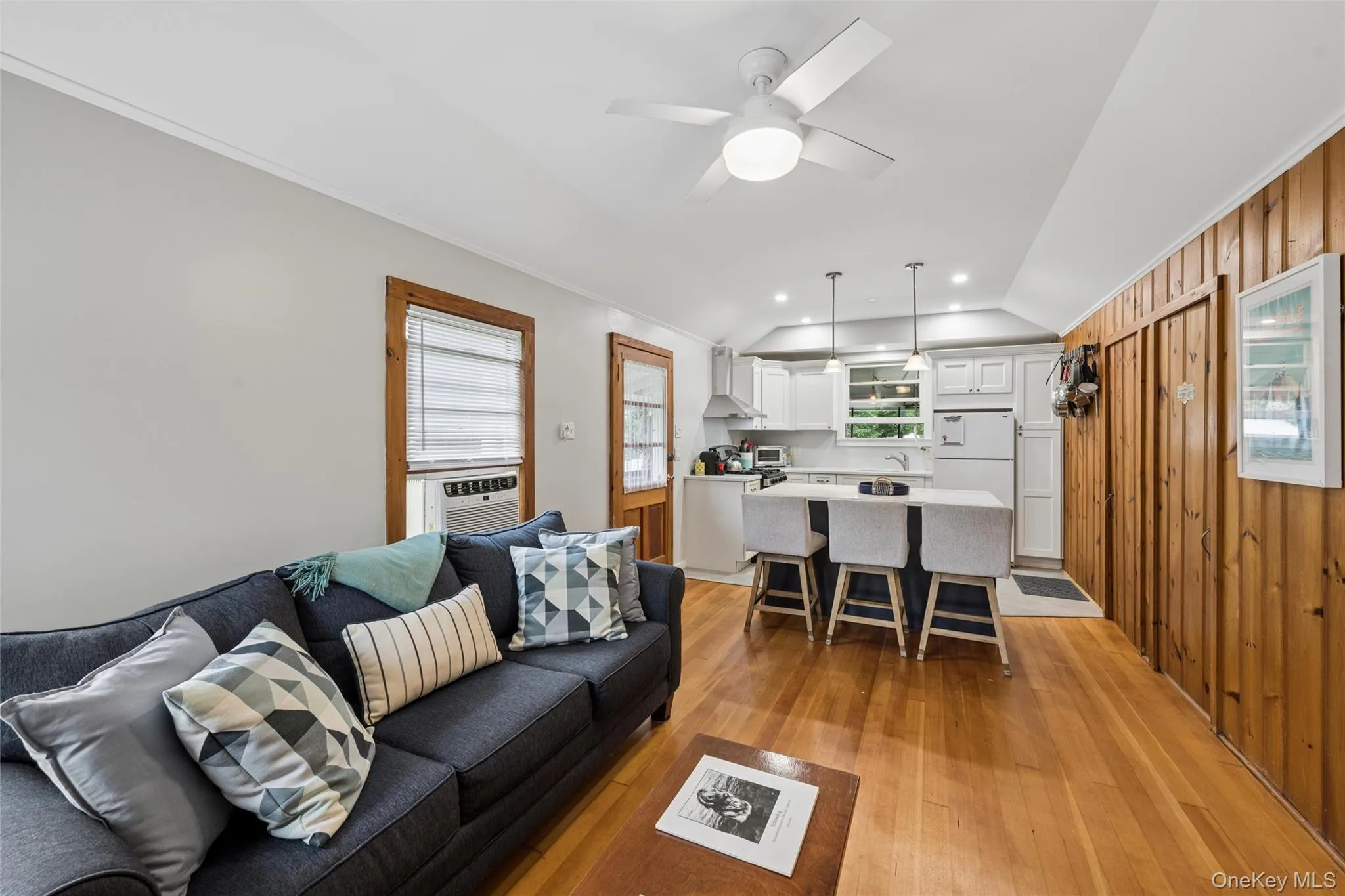 43 Kirby Lane, Riverhead, NY, 2 Bedrooms Bedrooms, 4 Rooms Rooms,1 BathroomBathrooms,Residential,For Rent,Kirby,0,1054765 43 Kirby Lane, Riverhead, NY, 2 Bedrooms Bedrooms, 4 Rooms Rooms,1 BathroomBathrooms,Residential,For Rent,Kirby,0,1054765