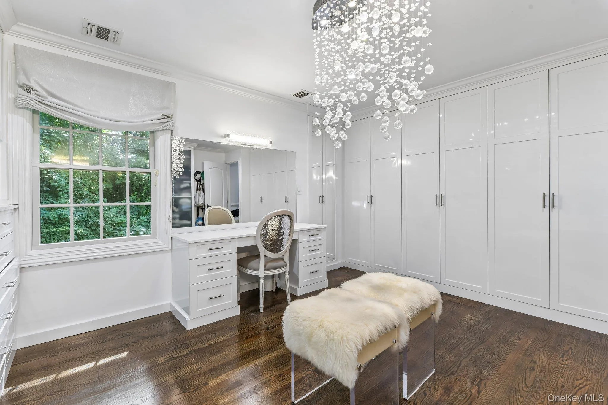 40 Poplar Drive, North Hempstead, NY, 5 Bedrooms Bedrooms, 12 Rooms Rooms,4 BathroomsBathrooms,Residential,For Rent,Poplar,0,1054771 40 Poplar Drive, North Hempstead, NY, 5 Bedrooms Bedrooms, 12 Rooms Rooms,4 BathroomsBathrooms,Residential,For Rent,Poplar,0,1054771