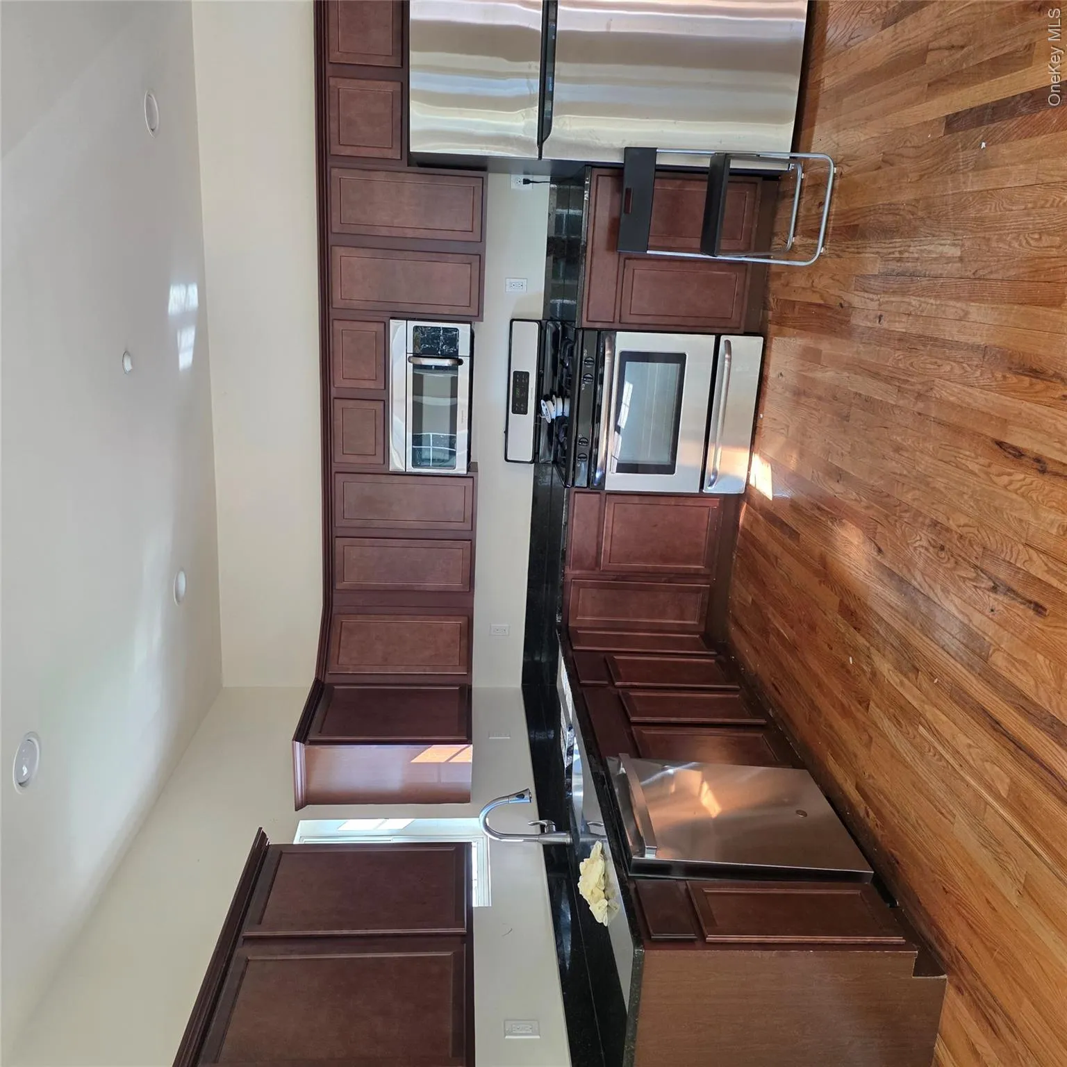 3025 Sunrise Highway, Islip, NY, 2 Bedroom Bedrooms, 4 Room Rooms,1 BathroomBathrooms,Residential Lease,For Rent,Sunrise,0,1054773 3025 Sunrise Highway, Islip, NY, 2 Bedroom Bedrooms, 4 Room Rooms,1 BathroomBathrooms,Residential Lease,For Rent,Sunrise,0,1054773