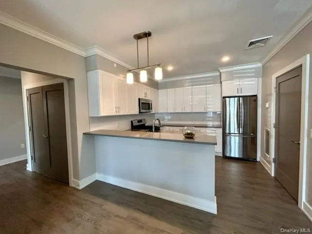 84 Circle Drive, Islip, NY, 2 Bedroom Bedrooms, 5 Room Rooms,2 BathroomBathrooms,Residential Lease,For Rent,Circle,0,1054779 84 Circle Drive, Islip, NY, 2 Bedroom Bedrooms, 5 Room Rooms,2 BathroomBathrooms,Residential Lease,For Rent,Circle,0,1054779