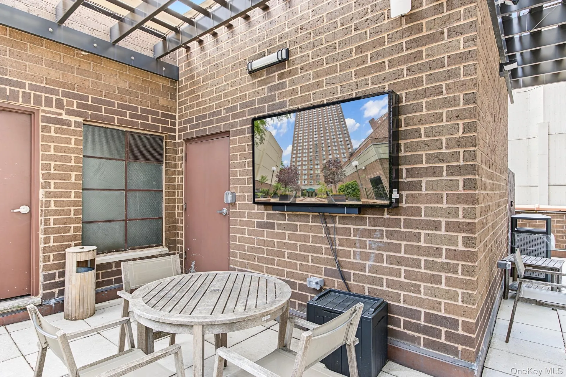 Outdoor TV Outdoor TV