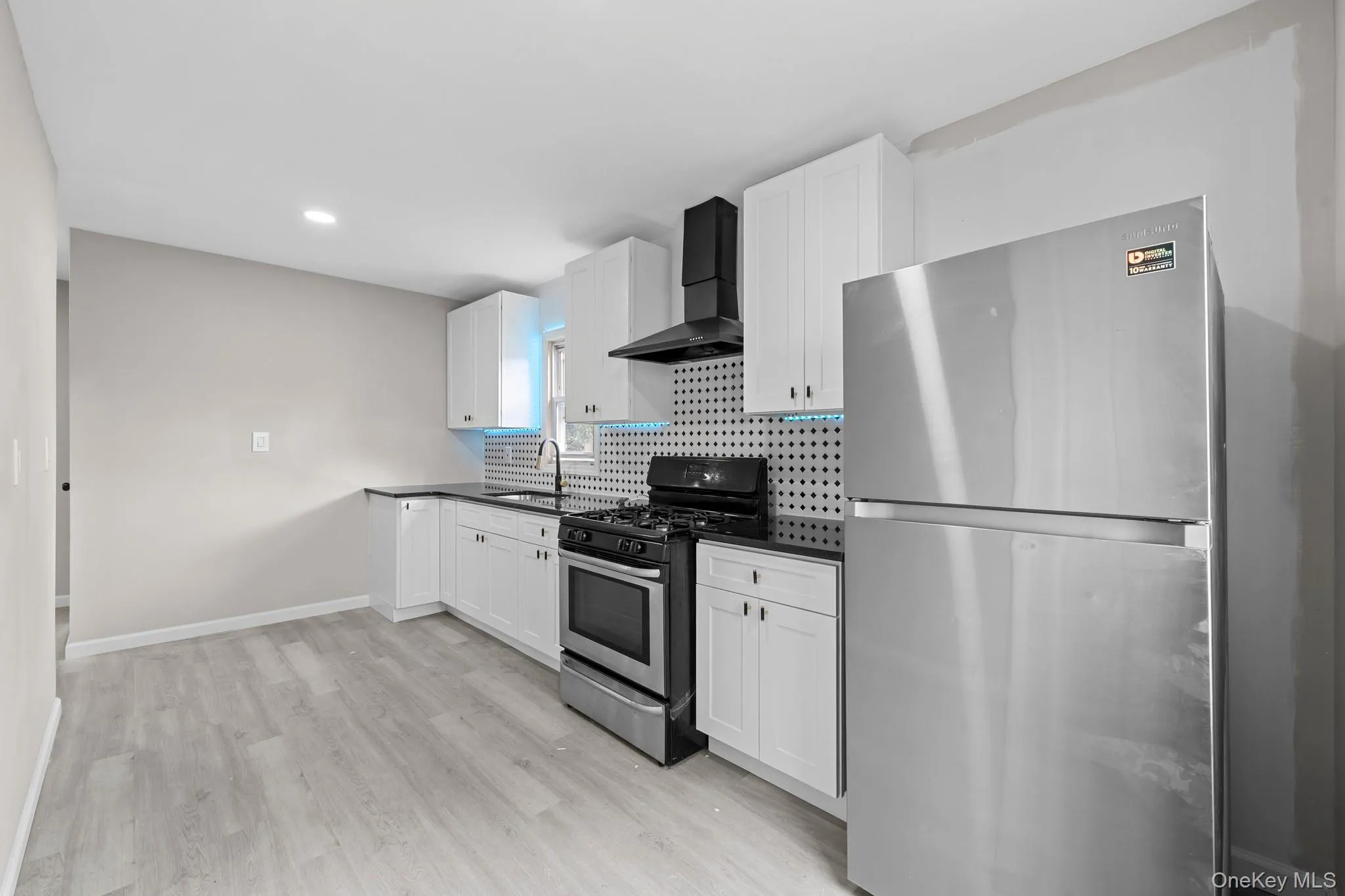 739 Nostrand Avenue, Hempstead, NY, 3 Bedrooms Bedrooms, 6 Rooms Rooms,1 BathroomBathrooms,Residential,For Rent,Nostrand,0,1054783 739 Nostrand Avenue, Hempstead, NY, 3 Bedrooms Bedrooms, 6 Rooms Rooms,1 BathroomBathrooms,Residential,For Rent,Nostrand,0,1054783