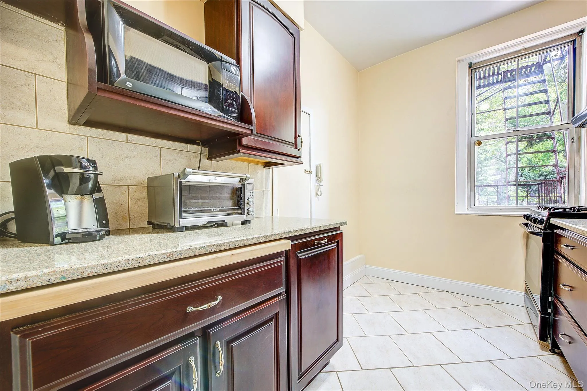 35-45 78th Street, New York, NY, 2 Bedrooms Bedrooms, 5 Rooms Rooms,1 BathroomBathrooms,Residential,For Rent,78th,0,1054793 35-45 78th Street, New York, NY, 2 Bedrooms Bedrooms, 5 Rooms Rooms,1 BathroomBathrooms,Residential,For Rent,78th,0,1054793