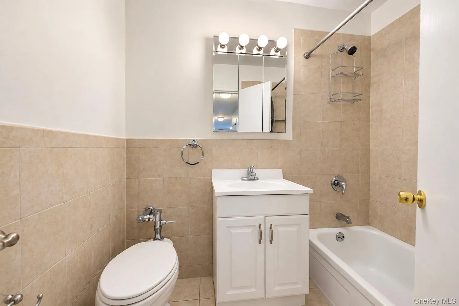 2750 Johnson Avenue, New York, NY, 3 Bedrooms Bedrooms, 6 Rooms Rooms,2 BathroomsBathrooms,Residential,For Rent,Johnson,0,1054802 2750 Johnson Avenue, New York, NY, 3 Bedrooms Bedrooms, 6 Rooms Rooms,2 BathroomsBathrooms,Residential,For Rent,Johnson,0,1054802