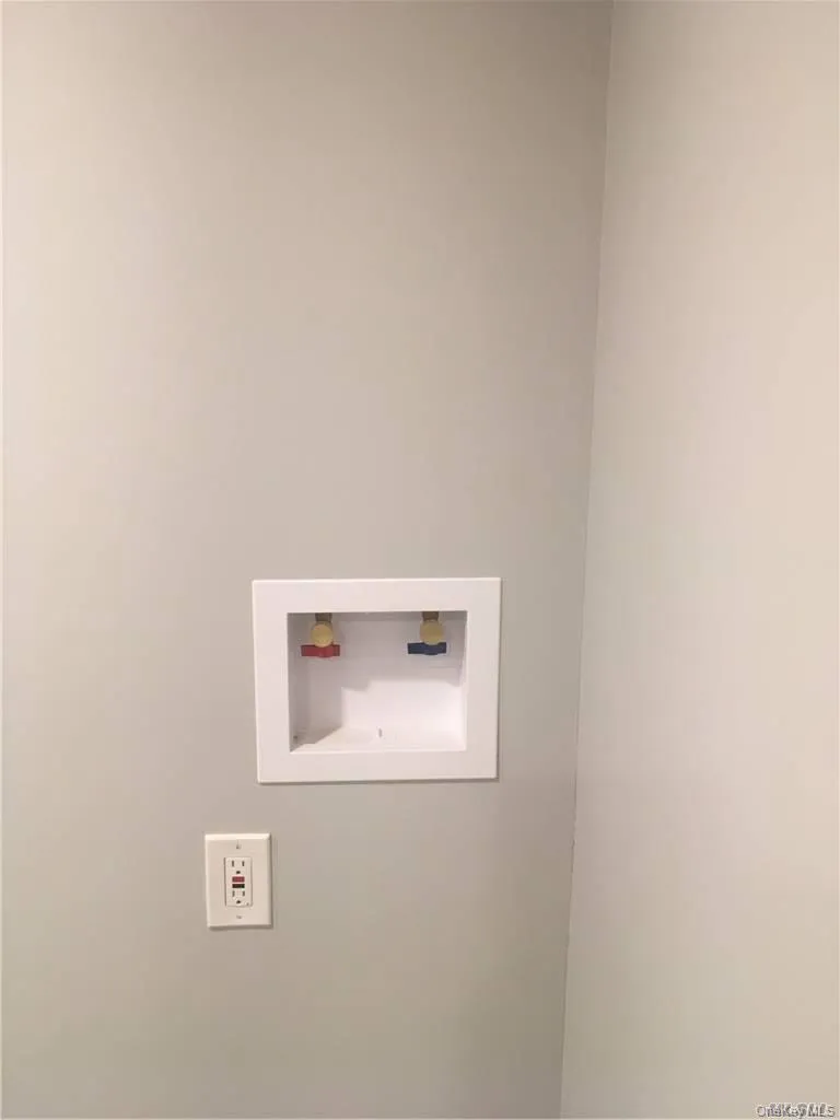 Hook Up For Combo Washer/Dryer Unit Hook Up For Combo Washer/Dryer Unit