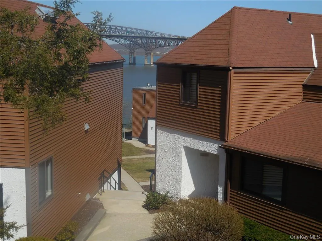 350 Water Street, Newburgh (city), NY, 1 Bedroom Bedrooms, 4 Rooms Rooms,1 BathroomBathrooms,Residential,For Rent,Water,0,1054814 350 Water Street, Newburgh (city), NY, 1 Bedroom Bedrooms, 4 Rooms Rooms,1 BathroomBathrooms,Residential,For Rent,Water,0,1054814