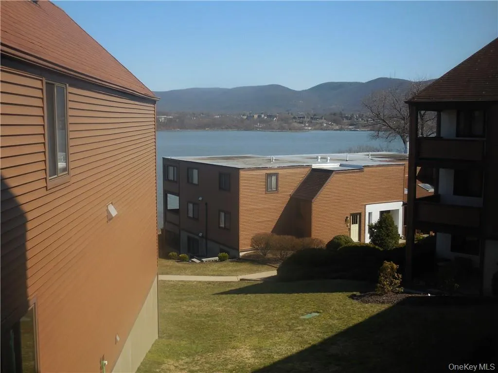 350 Water Street, Newburgh (city), NY, 1 Bedroom Bedrooms, 4 Rooms Rooms,1 BathroomBathrooms,Residential,For Rent,Water,0,1054814 350 Water Street, Newburgh (city), NY, 1 Bedroom Bedrooms, 4 Rooms Rooms,1 BathroomBathrooms,Residential,For Rent,Water,0,1054814
