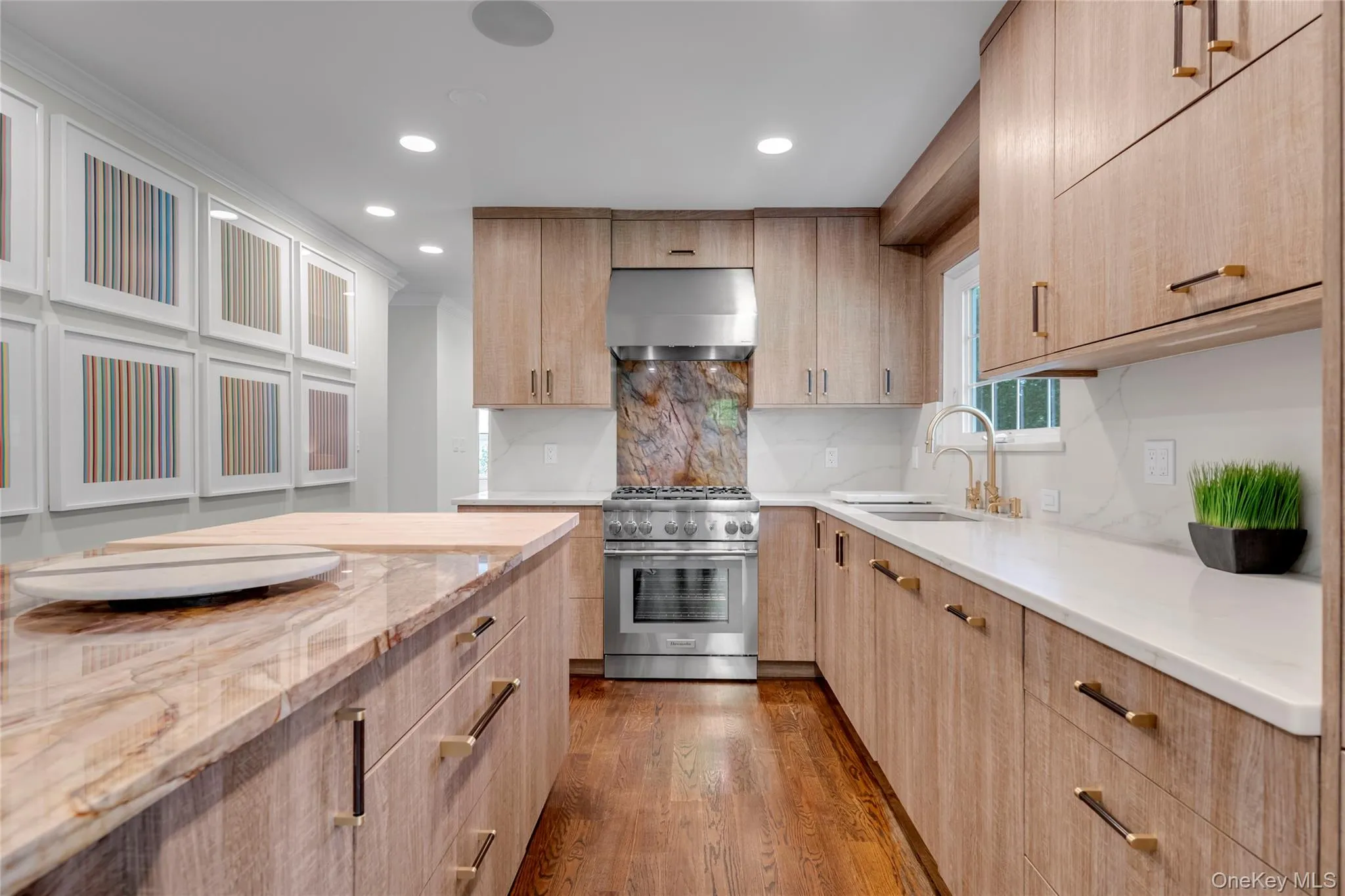 17 Colonial Road, North Hempstead, NY, 4 Bedrooms Bedrooms, 8 Rooms Rooms,4 BathroomsBathrooms,Residential,For Rent,Colonial,0,1054815 17 Colonial Road, North Hempstead, NY, 4 Bedrooms Bedrooms, 8 Rooms Rooms,4 BathroomsBathrooms,Residential,For Rent,Colonial,0,1054815