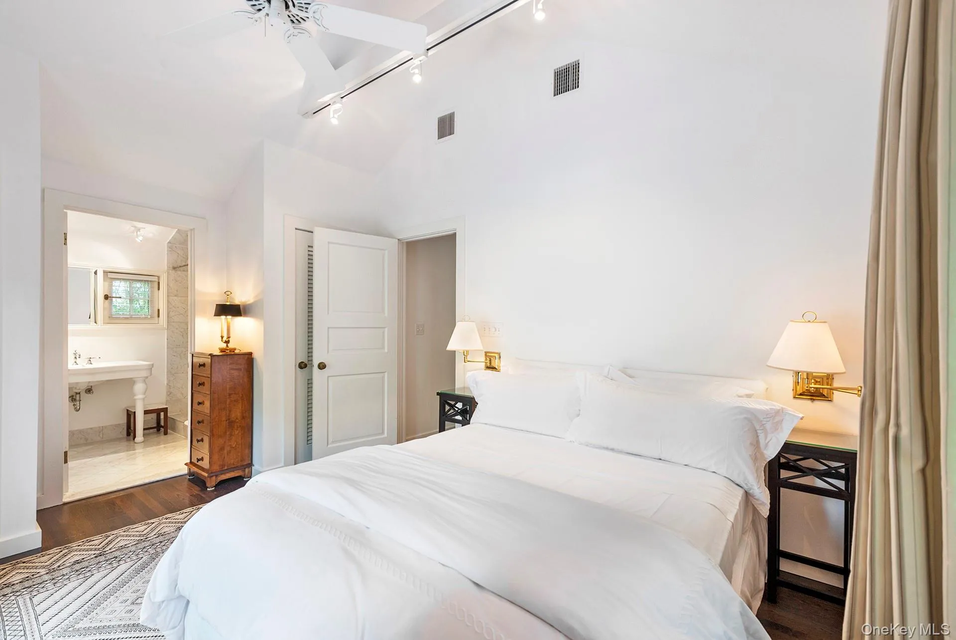 99 Egypt Lane, East Hampton, NY, 3 Bedrooms Bedrooms, 5 Rooms Rooms,3 BathroomsBathrooms,Residential Lease,For Rent,Egypt,0,1054816 99 Egypt Lane, East Hampton, NY, 3 Bedrooms Bedrooms, 5 Rooms Rooms,3 BathroomsBathrooms,Residential Lease,For Rent,Egypt,0,1054816