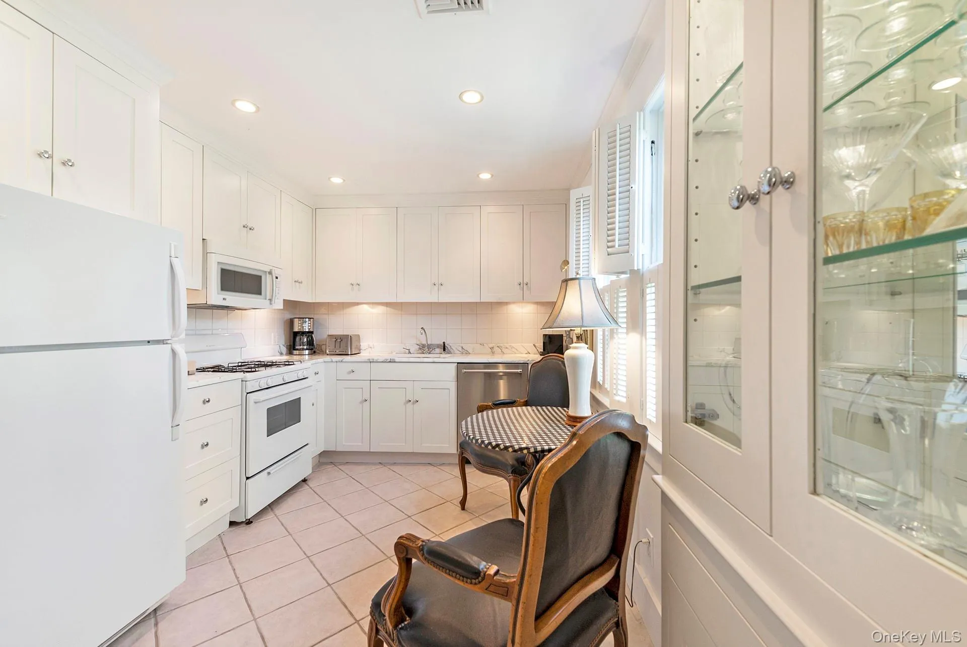 99 Egypt Lane, East Hampton, NY, 3 Bedrooms Bedrooms, 5 Rooms Rooms,3 BathroomsBathrooms,Residential Lease,For Rent,Egypt,0,1054816 99 Egypt Lane, East Hampton, NY, 3 Bedrooms Bedrooms, 5 Rooms Rooms,3 BathroomsBathrooms,Residential Lease,For Rent,Egypt,0,1054816