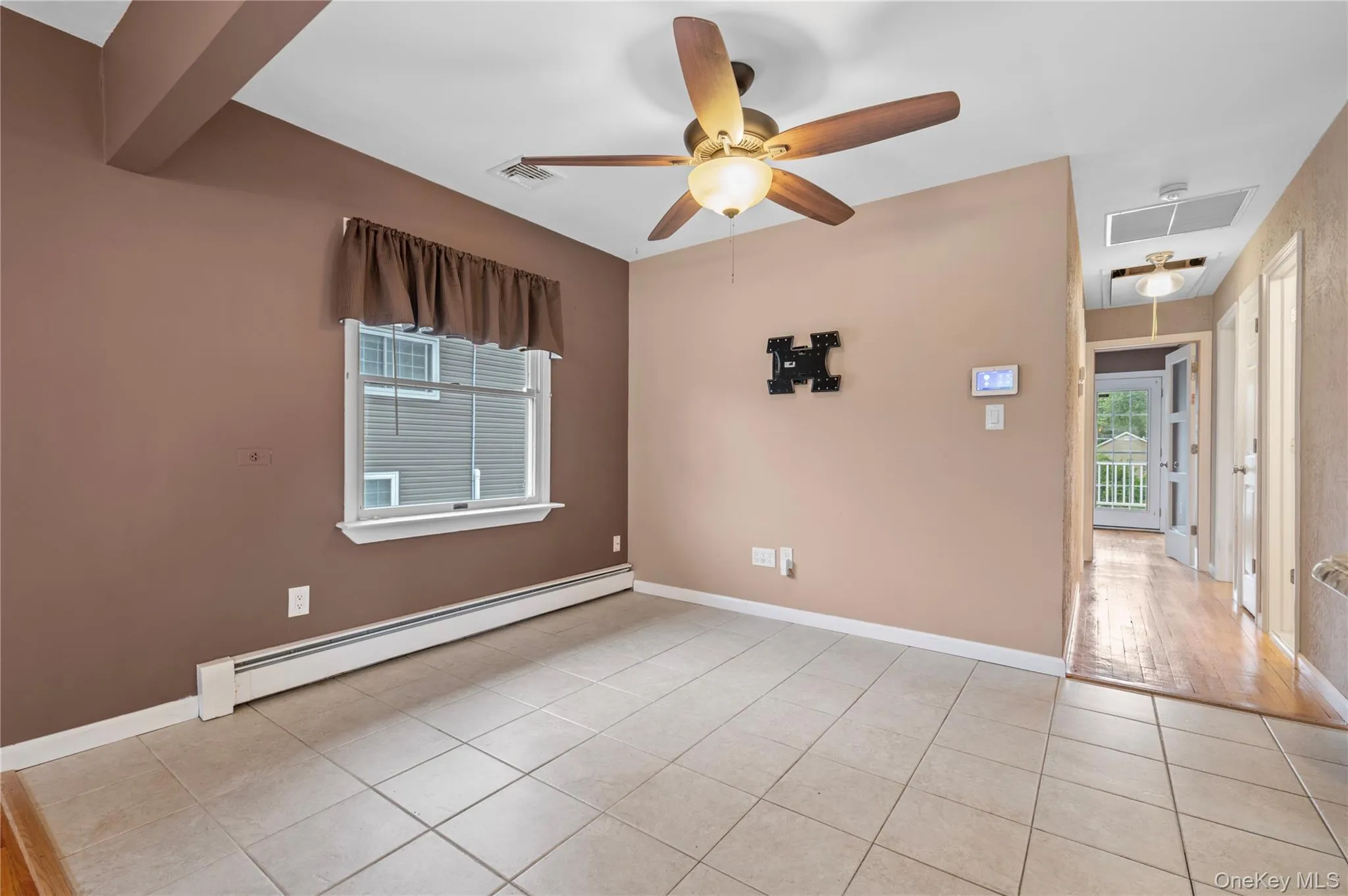 360 Fir Grove Road, Islip, NY, 3 Bedrooms Bedrooms, 8 Rooms Rooms,2 BathroomsBathrooms,Residential,For Rent,Fir Grove,0,1054824 360 Fir Grove Road, Islip, NY, 3 Bedrooms Bedrooms, 8 Rooms Rooms,2 BathroomsBathrooms,Residential,For Rent,Fir Grove,0,1054824