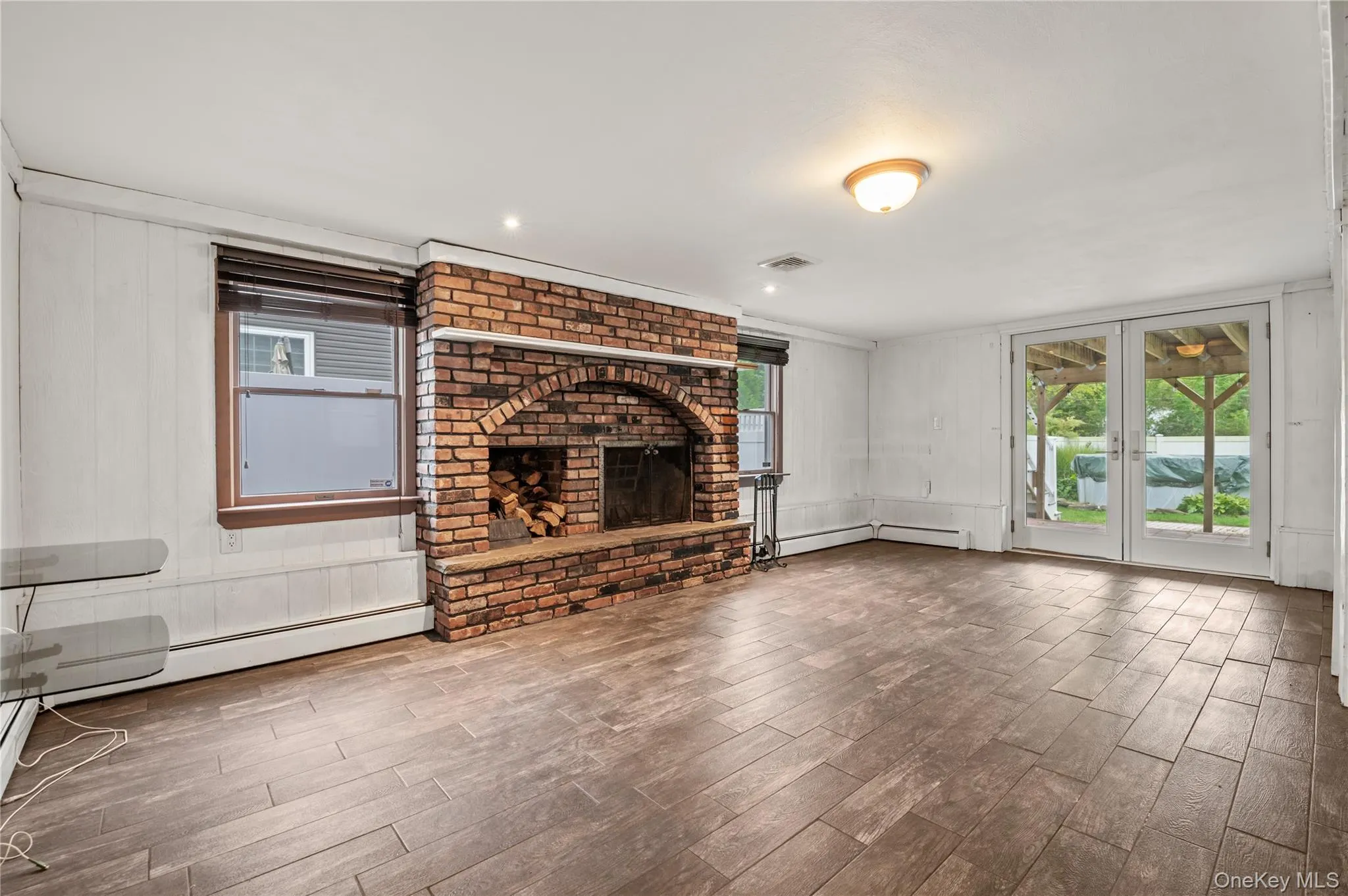360 Fir Grove Road, Islip, NY, 3 Bedrooms Bedrooms, 8 Rooms Rooms,2 BathroomsBathrooms,Residential,For Rent,Fir Grove,0,1054824 360 Fir Grove Road, Islip, NY, 3 Bedrooms Bedrooms, 8 Rooms Rooms,2 BathroomsBathrooms,Residential,For Rent,Fir Grove,0,1054824