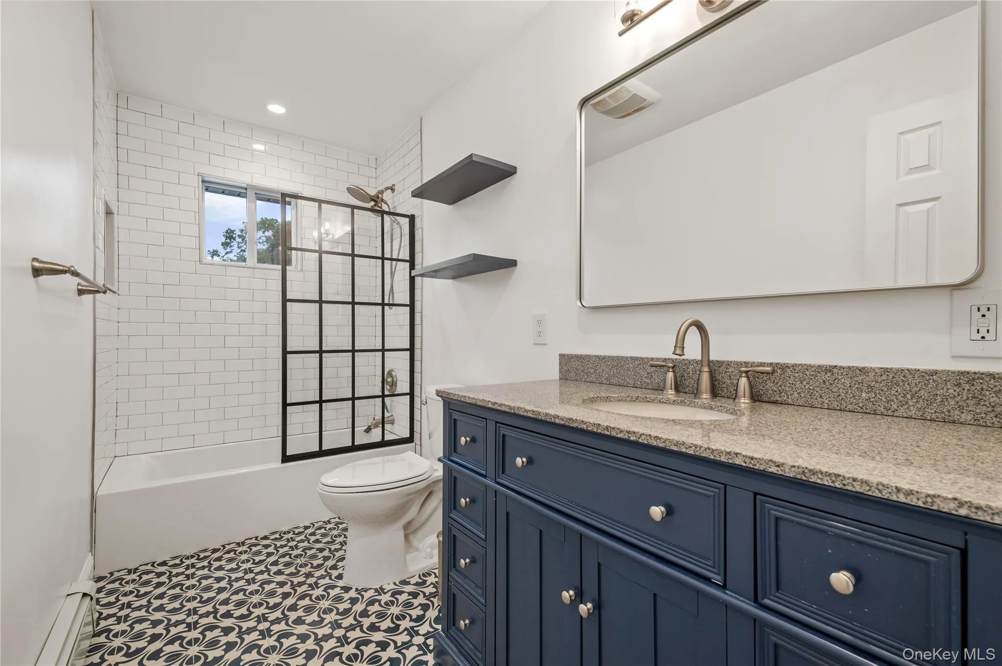 360 Fir Grove Road, Islip, NY, 3 Bedrooms Bedrooms, 8 Rooms Rooms,2 BathroomsBathrooms,Residential,For Rent,Fir Grove,0,1054824 360 Fir Grove Road, Islip, NY, 3 Bedrooms Bedrooms, 8 Rooms Rooms,2 BathroomsBathrooms,Residential,For Rent,Fir Grove,0,1054824