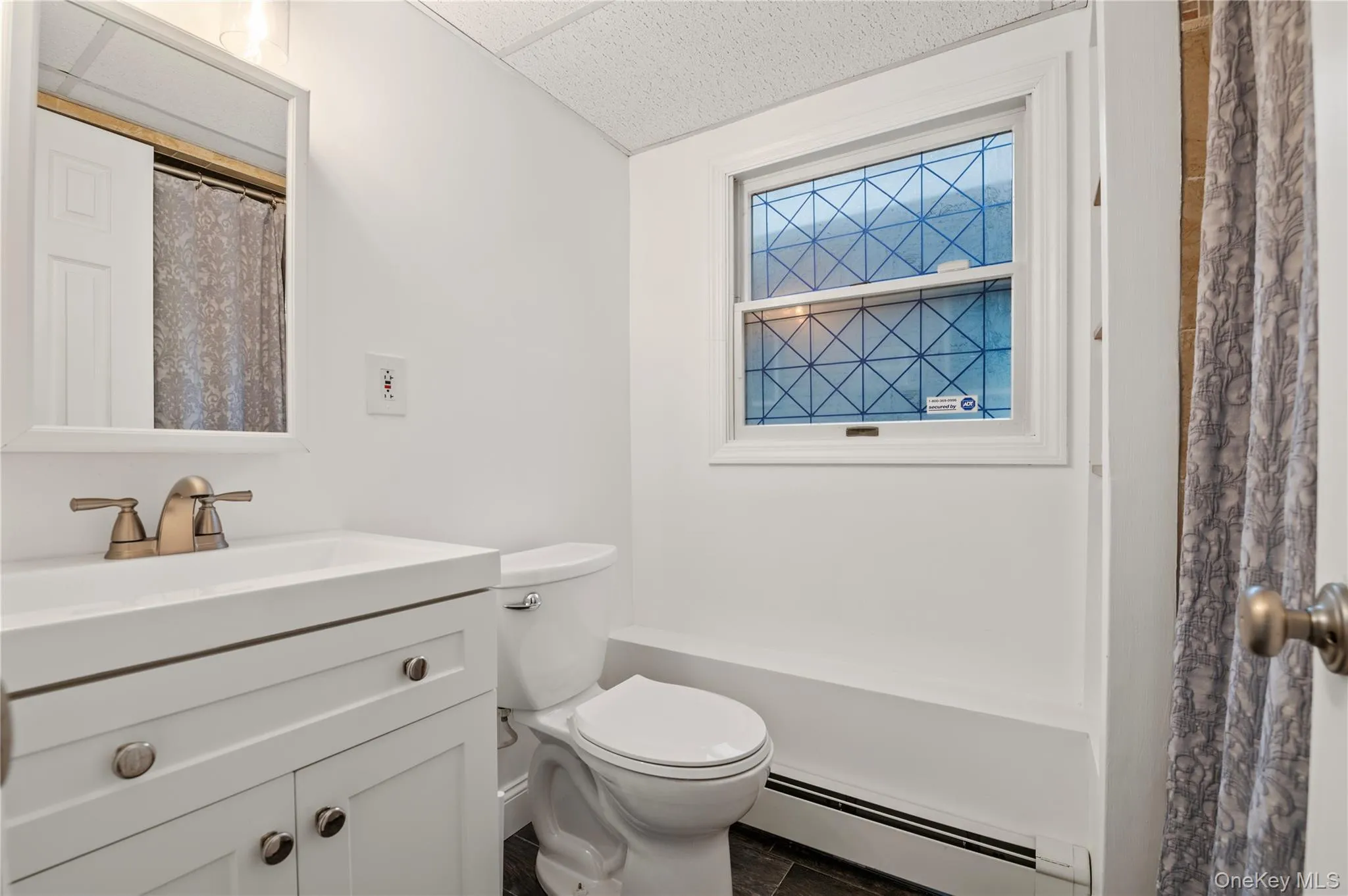 360 Fir Grove Road, Islip, NY, 3 Bedrooms Bedrooms, 8 Rooms Rooms,2 BathroomsBathrooms,Residential,For Rent,Fir Grove,0,1054824 360 Fir Grove Road, Islip, NY, 3 Bedrooms Bedrooms, 8 Rooms Rooms,2 BathroomsBathrooms,Residential,For Rent,Fir Grove,0,1054824