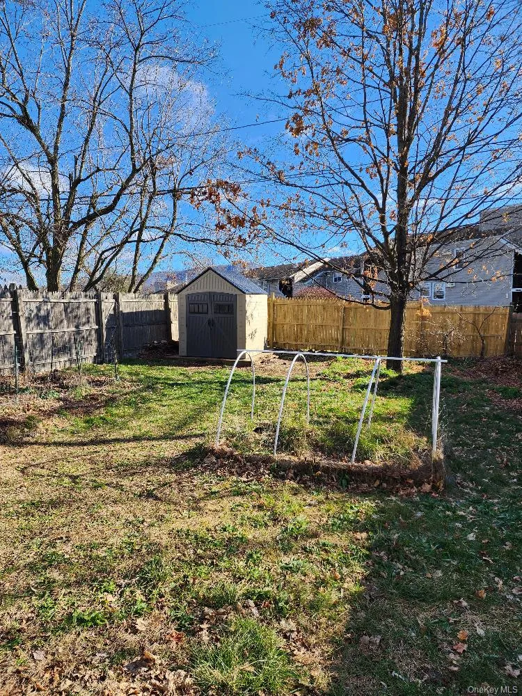 16 HARBORHILL Court, Beacon, NY, 3 Bedrooms Bedrooms, 6 Rooms Rooms,1 BathroomBathrooms,Residential Lease,For Rent,HARBORHILL,0,1054830 16 HARBORHILL Court, Beacon, NY, 3 Bedrooms Bedrooms, 6 Rooms Rooms,1 BathroomBathrooms,Residential Lease,For Rent,HARBORHILL,0,1054830