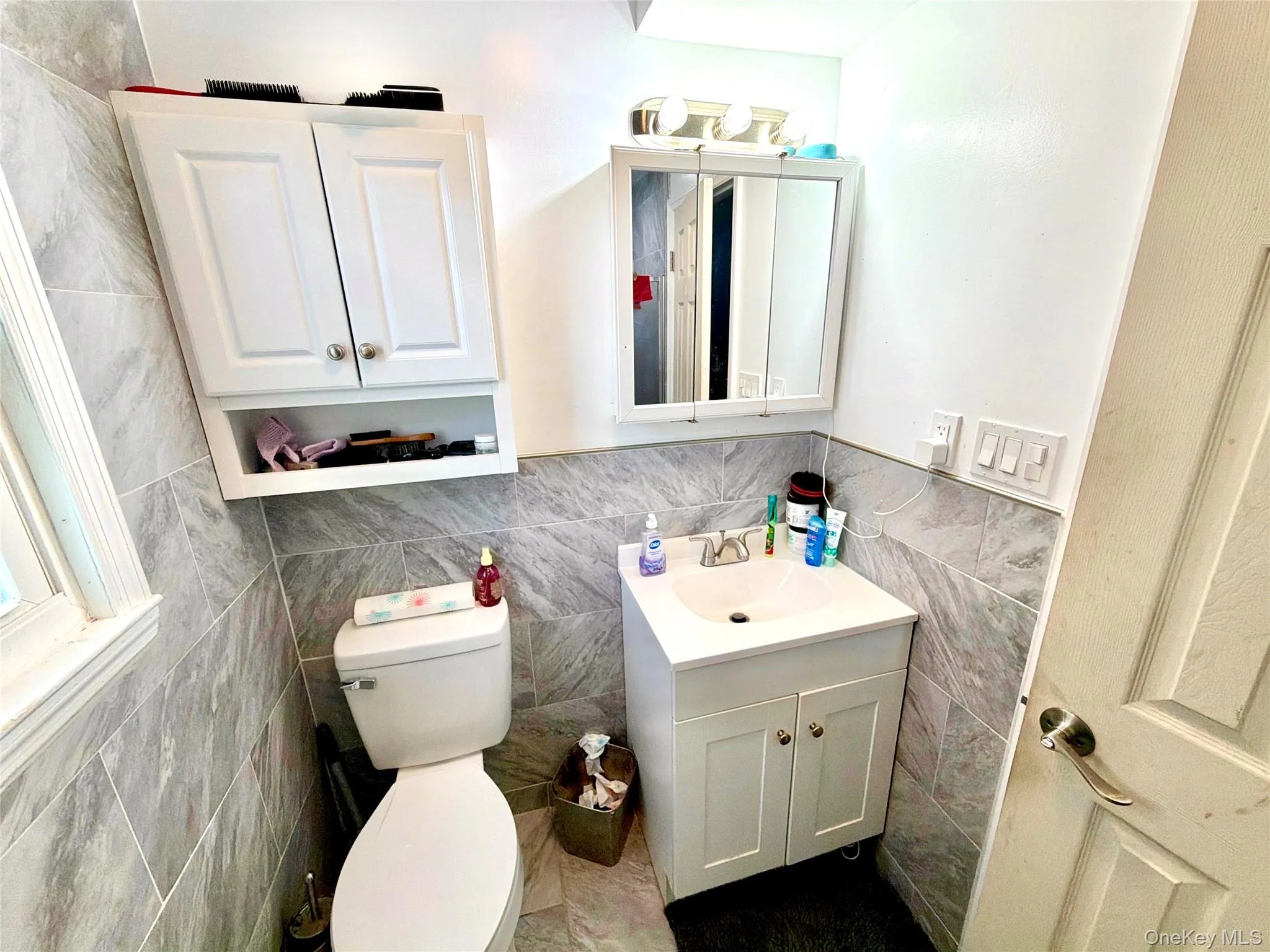 downstairs bathoom downstairs bathoom