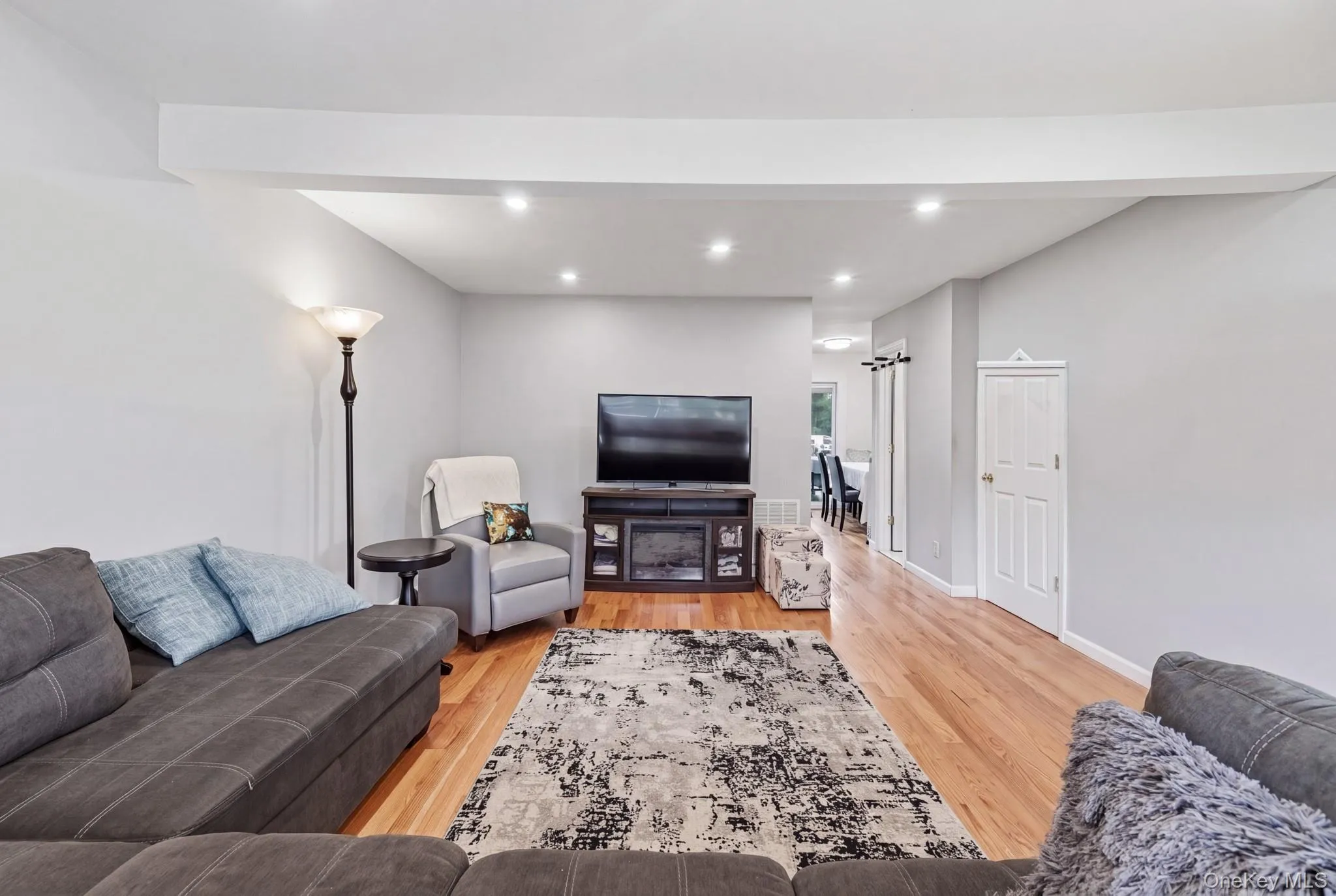 42 Gladys Drive, Ramapo, NY, 3 Bedrooms Bedrooms, 7 Rooms Rooms,1 BathroomBathrooms,Residential,For Rent,Gladys,0,1054840 42 Gladys Drive, Ramapo, NY, 3 Bedrooms Bedrooms, 7 Rooms Rooms,1 BathroomBathrooms,Residential,For Rent,Gladys,0,1054840