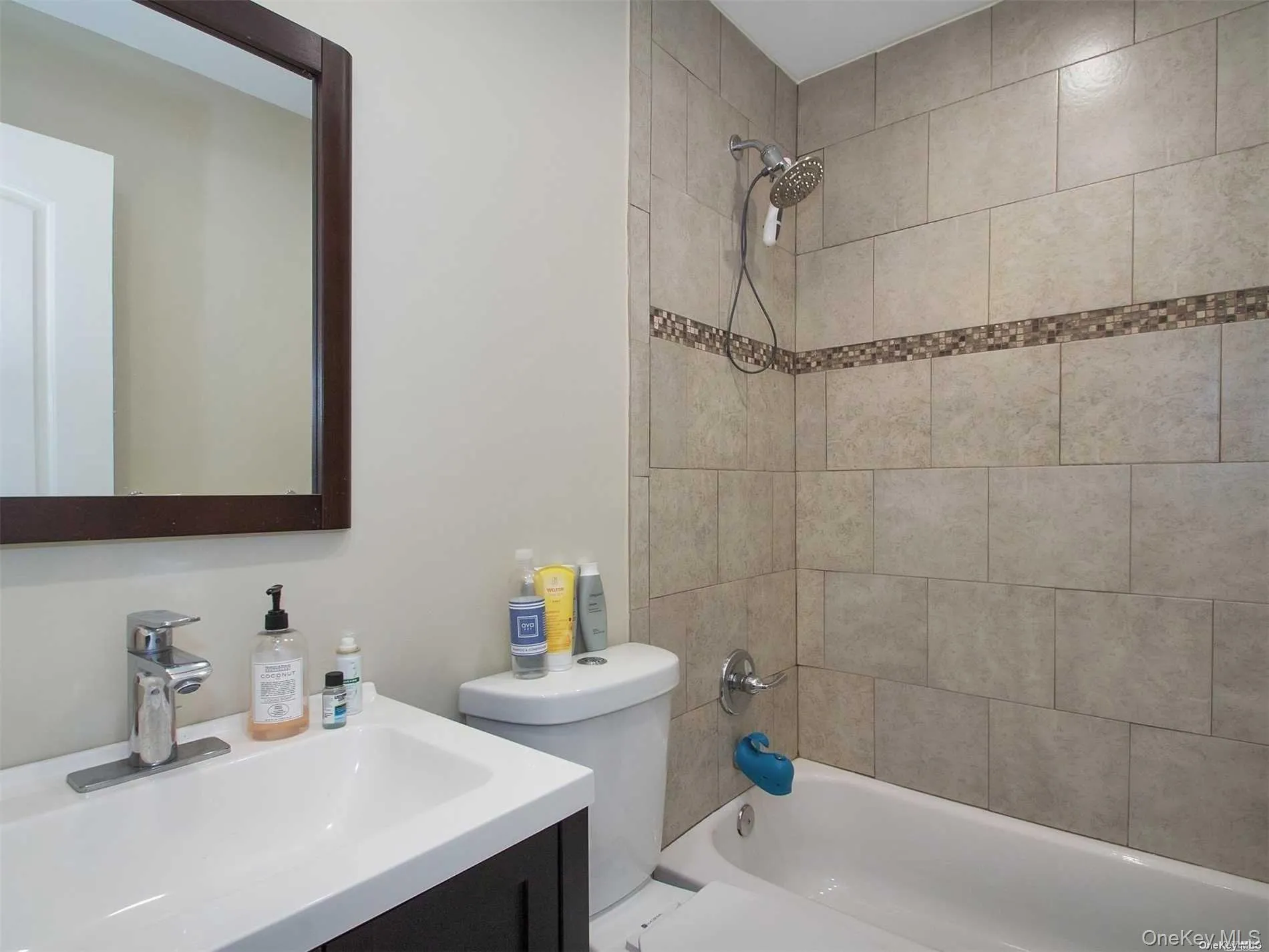 11 Pratt Street, Babylon, NY, 4 Bedroom Bedrooms, 7 Room Rooms,3 BathroomBathrooms,Residential Lease,For Rent,Pratt,0,1054844 11 Pratt Street, Babylon, NY, 4 Bedroom Bedrooms, 7 Room Rooms,3 BathroomBathrooms,Residential Lease,For Rent,Pratt,0,1054844