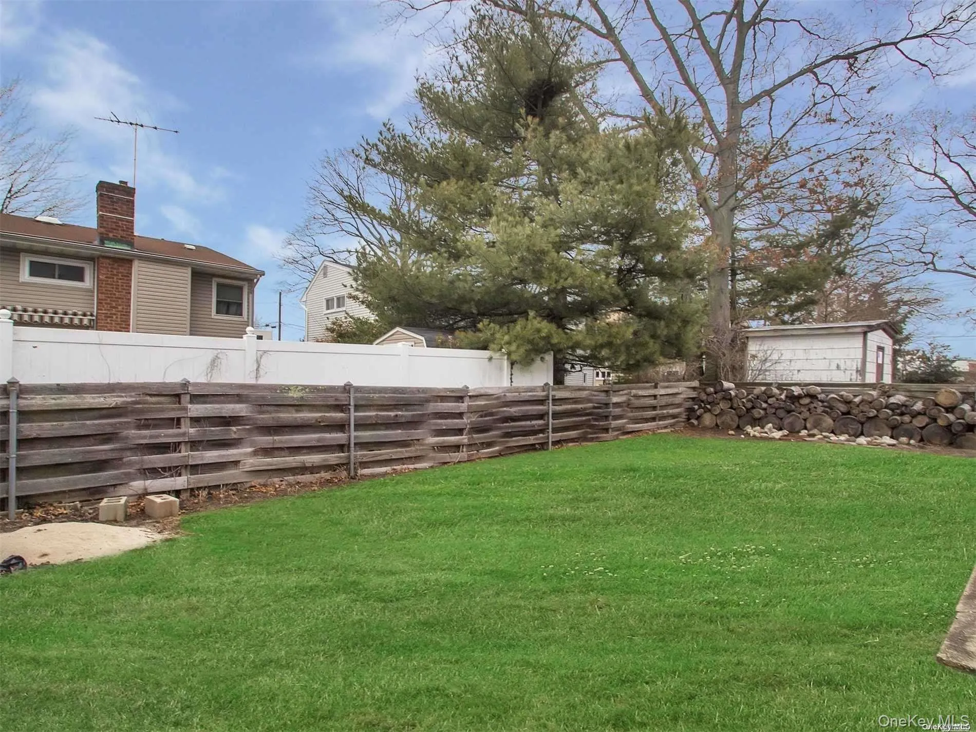 11 Pratt Street, Babylon, NY, 4 Bedroom Bedrooms, 7 Room Rooms,3 BathroomBathrooms,Residential Lease,For Rent,Pratt,0,1054844 11 Pratt Street, Babylon, NY, 4 Bedroom Bedrooms, 7 Room Rooms,3 BathroomBathrooms,Residential Lease,For Rent,Pratt,0,1054844