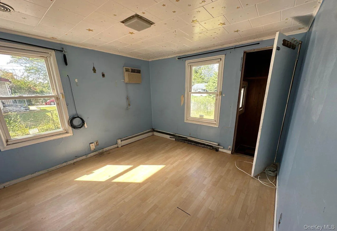 184 Suffolk Avenue, Islip, NY, 2 Bedrooms Bedrooms, 5 Rooms Rooms,1 BathroomBathrooms,Residential,For Rent,Suffolk,0,1054848 184 Suffolk Avenue, Islip, NY, 2 Bedrooms Bedrooms, 5 Rooms Rooms,1 BathroomBathrooms,Residential,For Rent,Suffolk,0,1054848